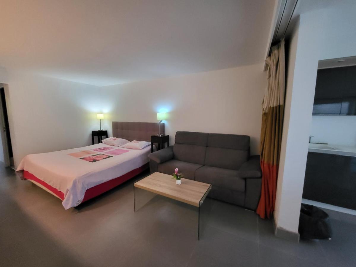 Residence Appartement La Vieille Tour เลอโกซิเยร์ ภายนอก รูปภาพ
